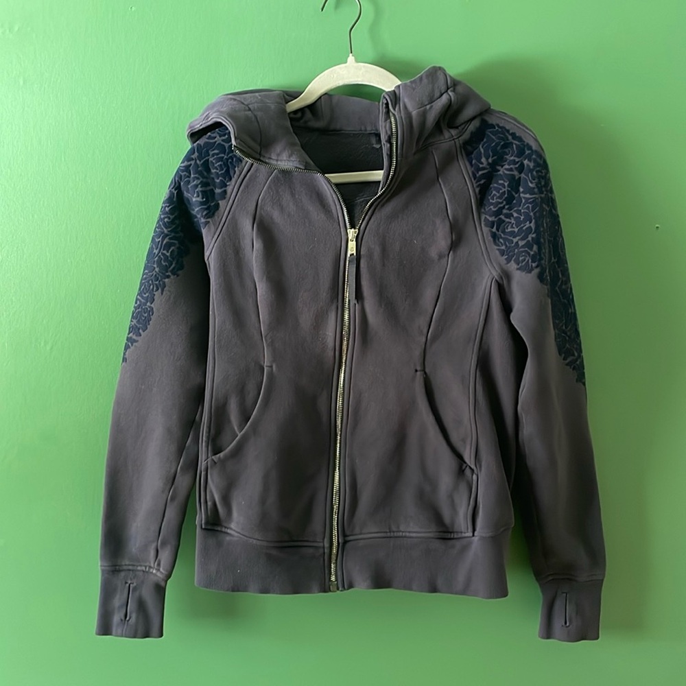 Lululemon scuba hoodie cotton fleece flocked floral sz 6